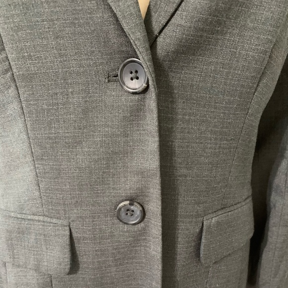 Banana Republic 2 Button Blazer Charcoal Gray Sz 8 - Picture 3 of 7